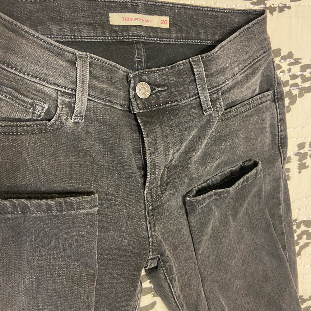 Levi’s 710 super skinny jeans